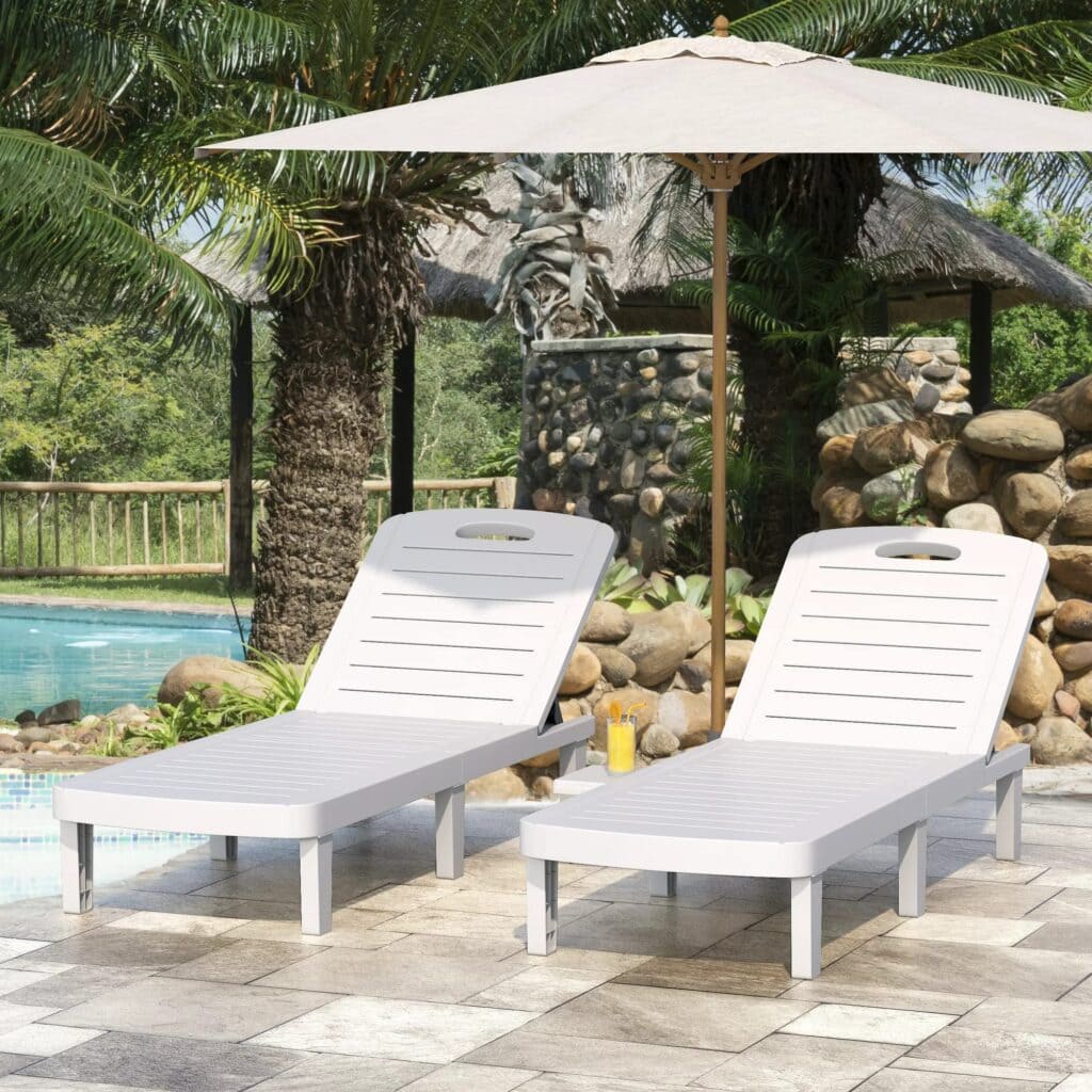 Luxe Lounging: Chic Chaise Lounge Chairs for Poolside Paradise