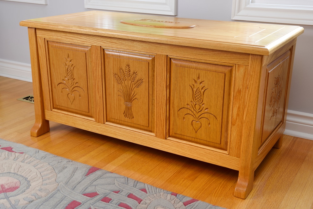 Natural Oak Cedar Chest For Linen Pillows And Blankets In